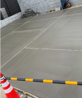 区画を整えた駐車場土間